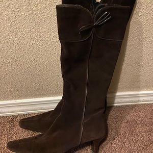 Women’s ecco Brand Brown Suede Kitten Heal Boots 37